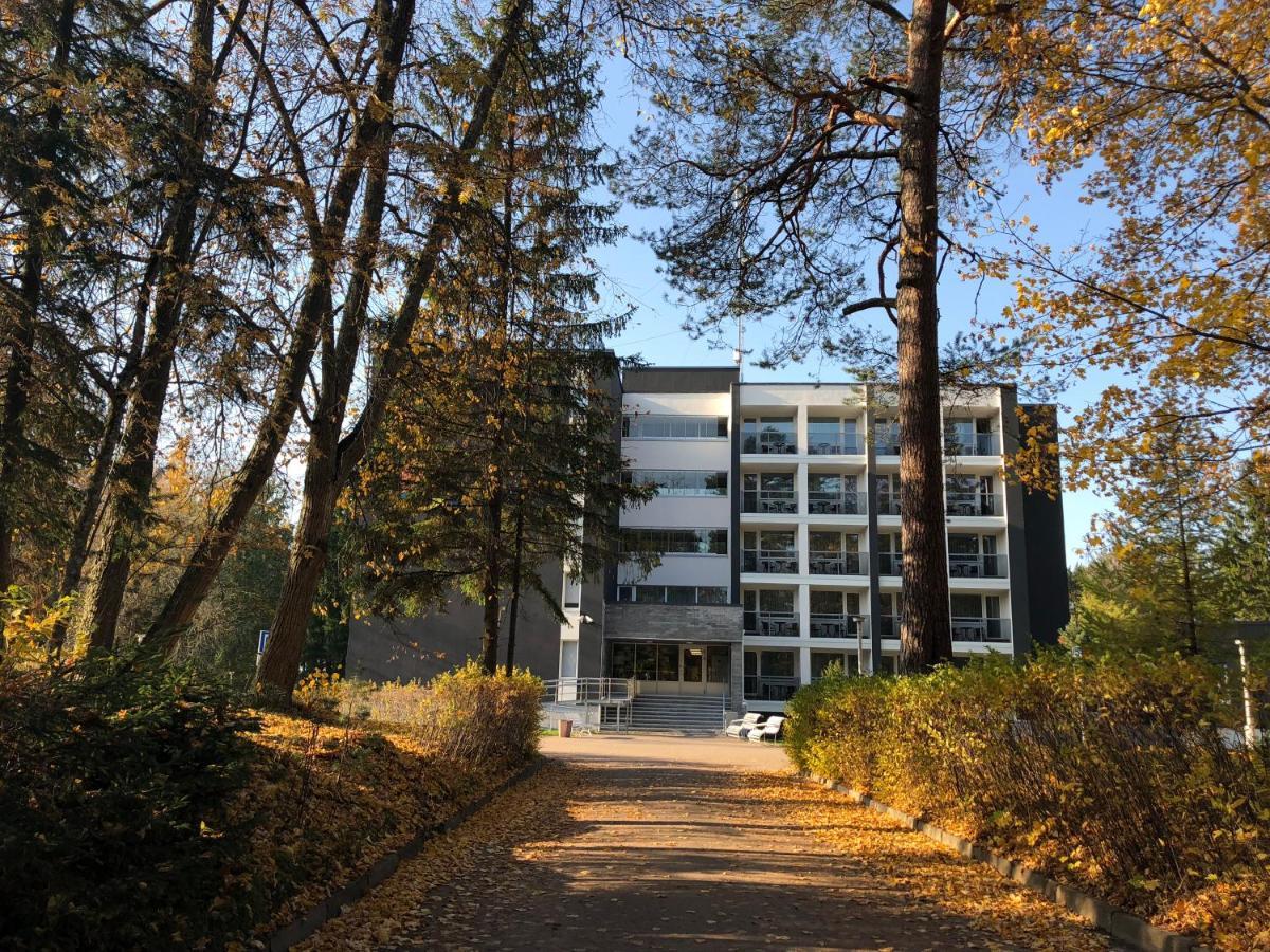 Liivarand Hotel Нарва-Йыэсуу Экстерьер фото