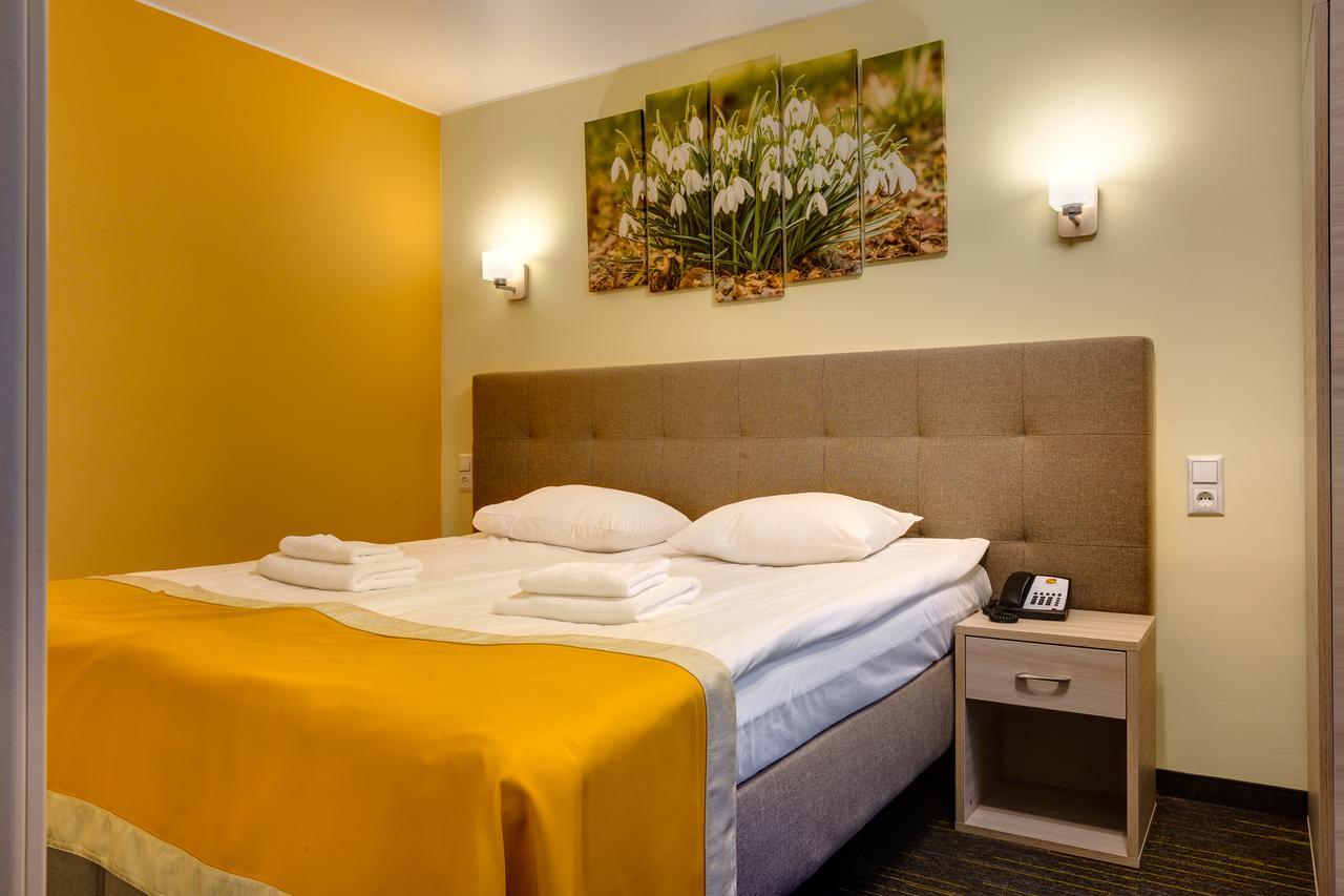 Liivarand Hotel Нарва-Йыэсуу Экстерьер фото