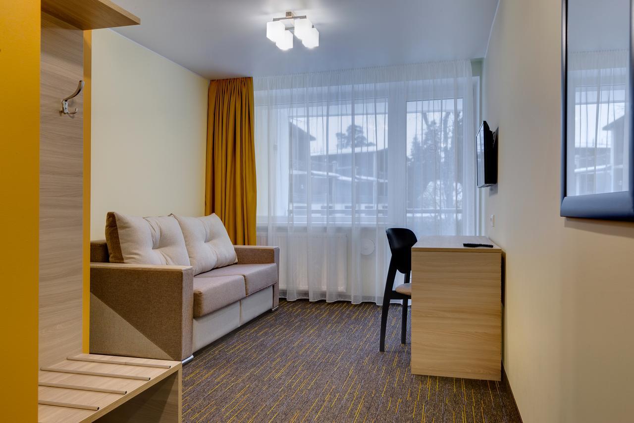 Liivarand Hotel Нарва-Йыэсуу Экстерьер фото