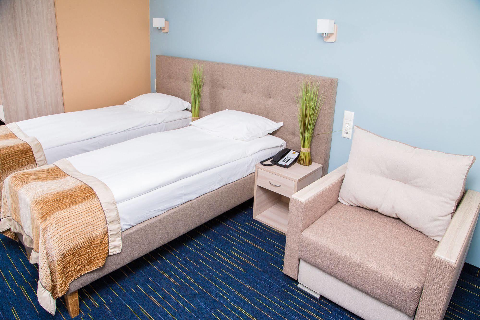 Liivarand Hotel Нарва-Йыэсуу Экстерьер фото